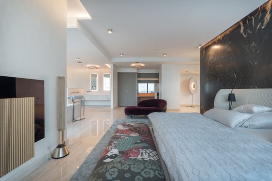 VIP Designer Penthouse in Waterfront Palm Jumeirah Residence, picture 16