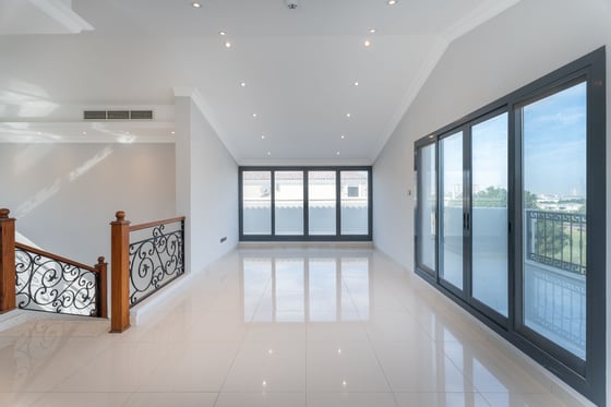 Stunning Palatial Luxury villa in Jumeirah Golf Estates, picture 11