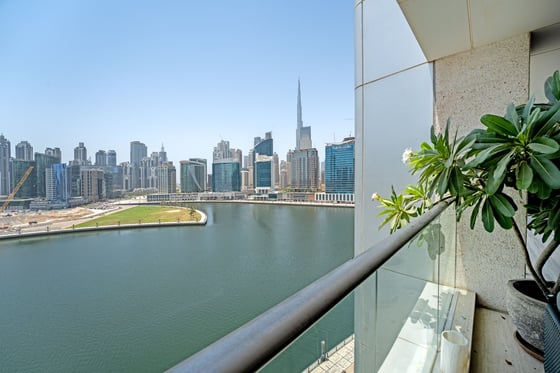 Designer 2 Bedroom Apt on the Canal, picture 6