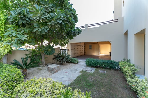 Beautifully Upgraded Luxury villa in Hattan, picture 8