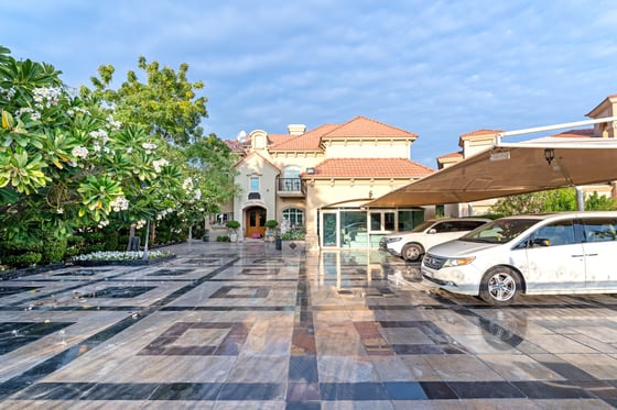 Exclusive and Extended Luxury Villa in Jumeirah Islands, picture 25
