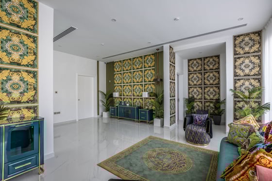 Spectacular 10 Bedroom Ultra-Luxury Mansion Villa, picture 24