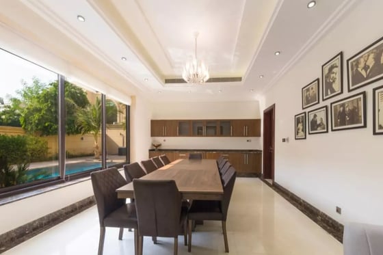 Wow factor lake view luxury villa in Emirates Hill, picture 13