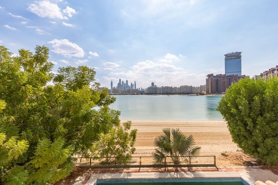 Unique Opportunity to Buy Pair of Luxury Palm Jumeirah Villas, picture 3