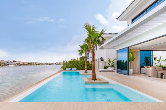 Bespoke Beach Front Villa, Turnkey Brand New, picture 34