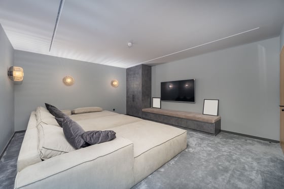 Fully Refurbished Luxury Villa with Infinity Pool in Jumeirah Golf Estates, picture 40