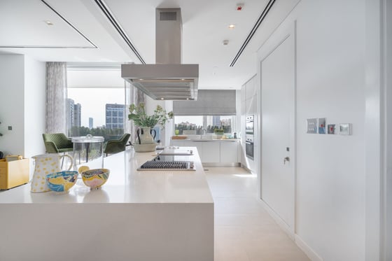 Stunning 3 Bed Seventh Heaven Apartment, picture 22
