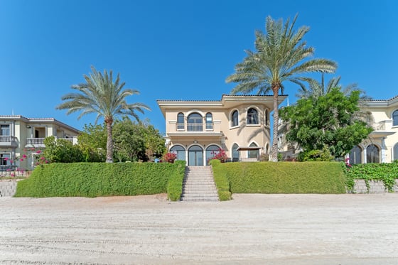 Beautifully Upgraded Villa with Extended Plot on Palm Jumeirah, picture 17