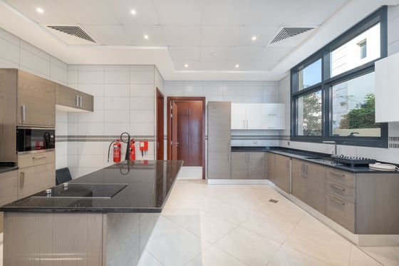 Brand New, Ultra Luxury Villa with Skyline Views on Palm Jumeirah, picture 15