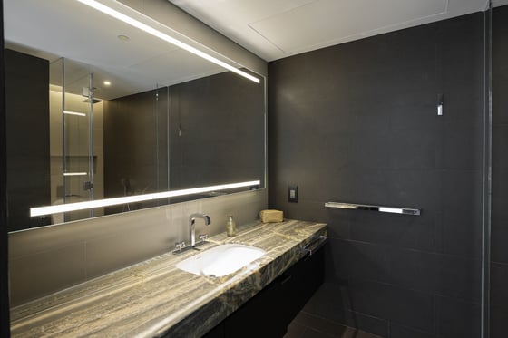 Ultra-luxury, beachfront penthouse apartment on Palm Jumeirah, picture 19