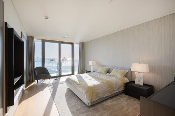 Ultra-luxury, beachfront penthouse apartment on Palm Jumeirah, picture 16
