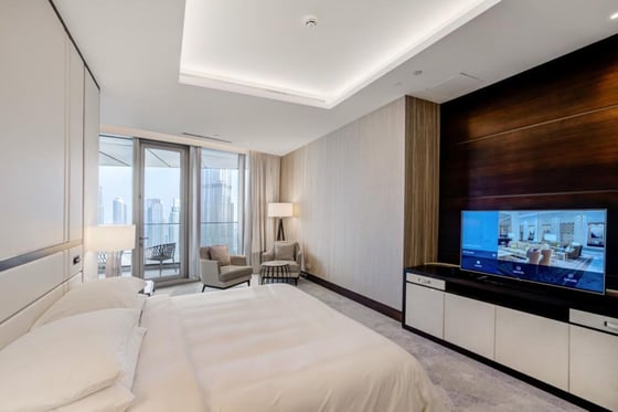 Fully furnished duplex penthouse apartment in Downtown Dubai, picture 7