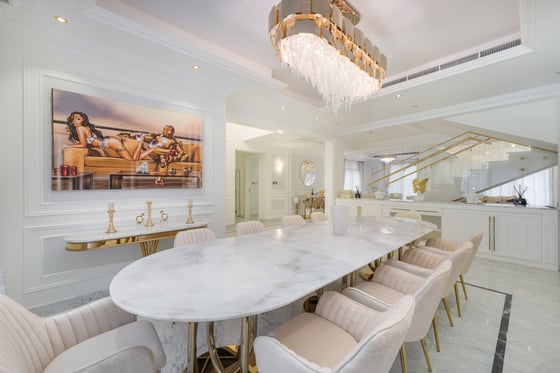 Exclusive, Upgraded Luxury Villa in Jumeirah Islands, picture 6