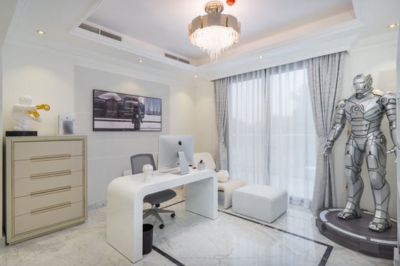 Exclusive, Upgraded Luxury Villa in Jumeirah Islands, picture 15