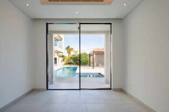 Luxury Corner Villa with Swimming Pool in Al Barsha, picture 18