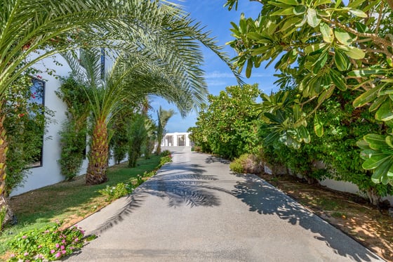 Modern Luxury Superbly Designed Emirates Hills Mansion, picture 12