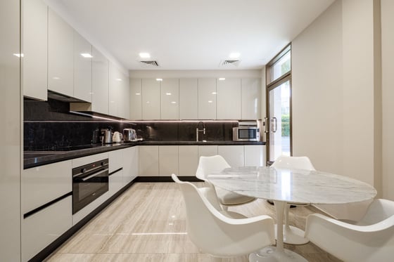Extraordinary, custom-built luxury Villa on Palm Jumeirah, picture 24
