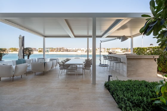 Extraordinary, custom-built luxury Villa on Palm Jumeirah, picture 1