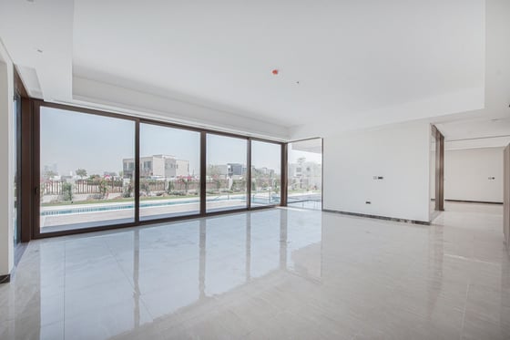 Brand New Villa with Downtown Skyline Views and Roof Terrace, picture 12