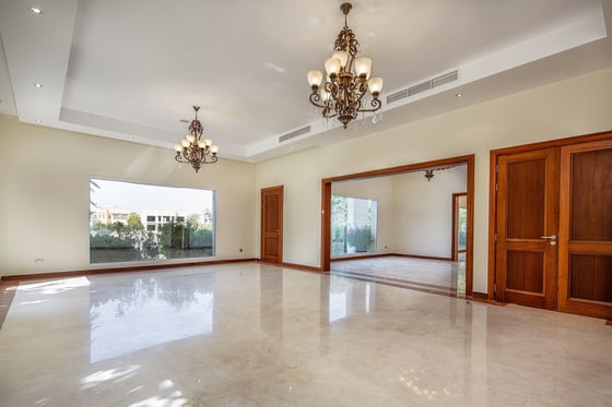 Luxury Property in Emirates Hills, picture 6