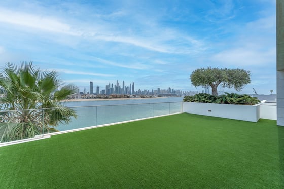 Exquisite Custom-Built Villa with Roof Deck on Palm Jumeirah, picture 10