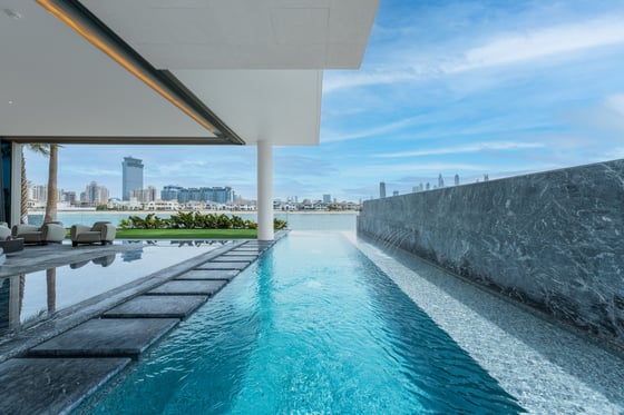 Exquisite custom-built villa with roof deck on Palm Jumeirah, picture 20