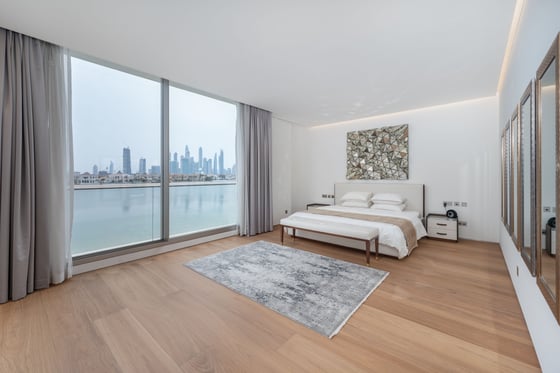 Exquisite custom-built villa with roof deck on Palm Jumeirah, picture 19