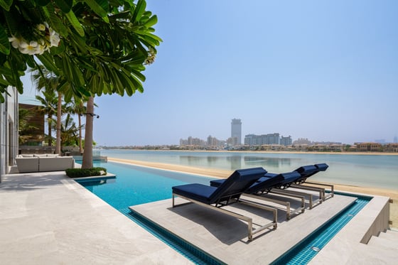 Luxury Turnkey Furnished Custom Built Villa Palm Jumeirah., picture 2