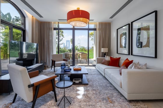 Exclusive Royal Villa in Luxury Palm Jumeirah Beachfront Resort, picture 1