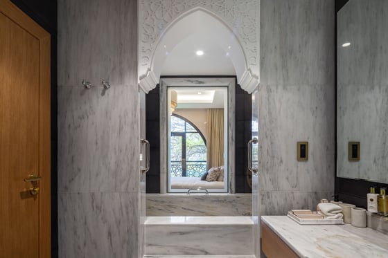 Luxurious Seafront Royal Villa on Palm Jumeirah, picture 28