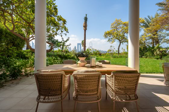 Generously sized Lagoon Royal Villa with direct water access, picture 15