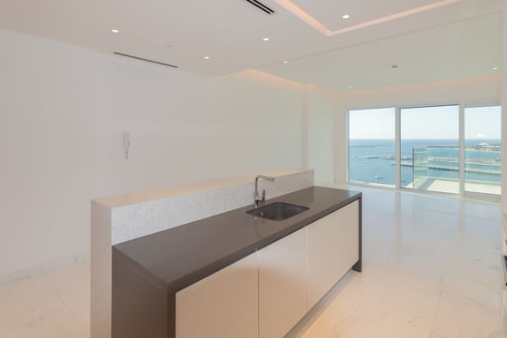 Elegant Sea View Apartment in The One JBR, picture 3
