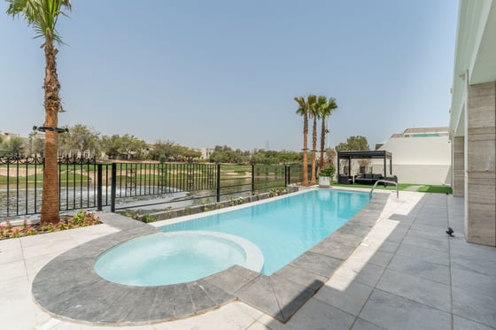 Majestic 6 Beds Mansion with Stunning Lake View, picture 29