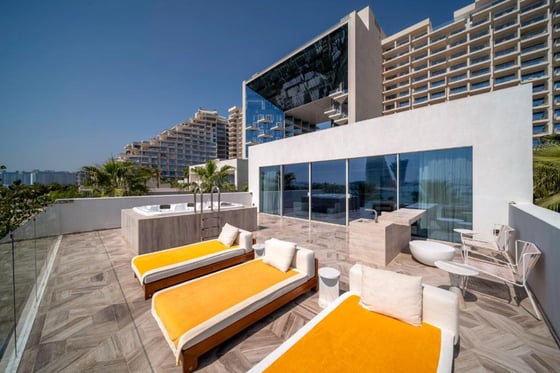 Luxury beachfront villa in five-star Palm Jumeirah residence, picture 9