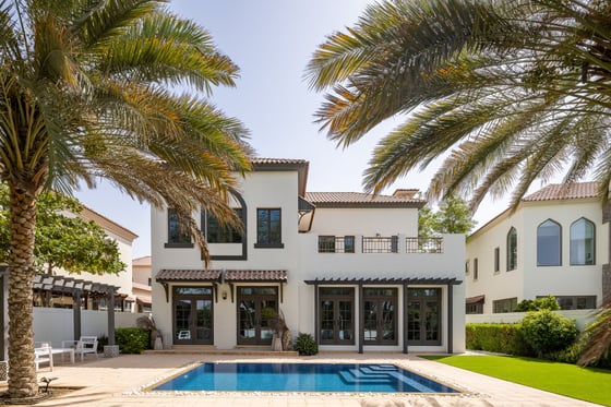 Exceptionally upgraded villa on championship hole in Jumeirah Golf Estates, picture 25