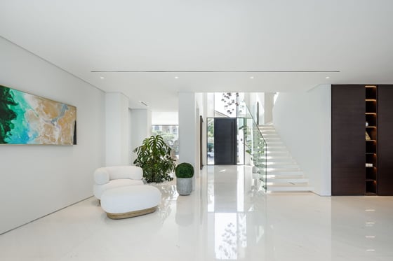 Exclusive, Fully Upgraded and Furnished Garden Home Villa, picture 11