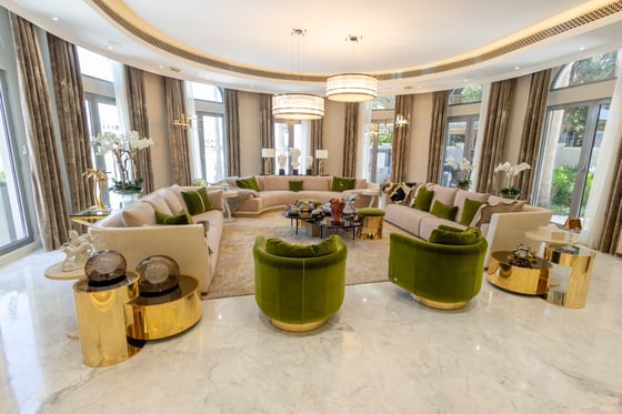 Fully Upgraded Waterfront Villa on Palm Jumeirah, picture 2