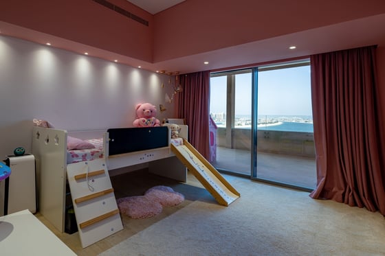 Fully upgraded penthouse apartment on Palm Jumeirah, picture 22