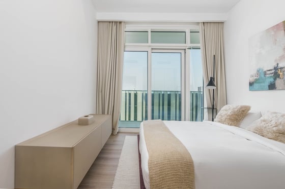 Upgraded waterfront apartment in Dubai Harbour, picture 16