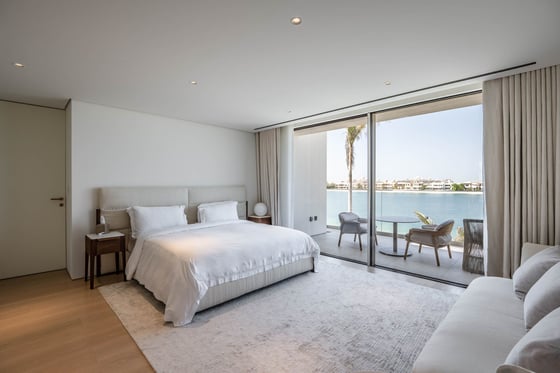 Beautifully upgraded custom luxury villa on Palm Jumeirah, picture 25