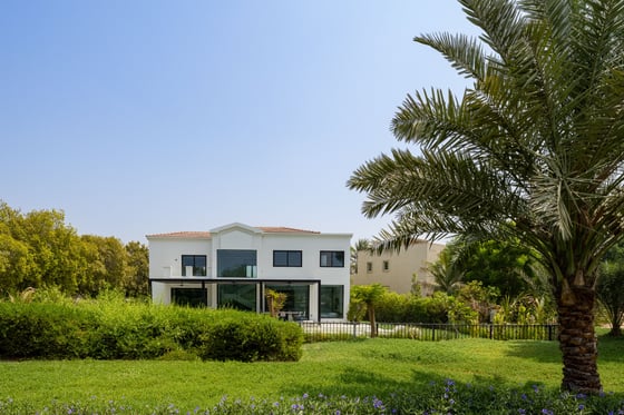 Exquisitely upgraded luxury villa in Jumeirah Islands, picture 27