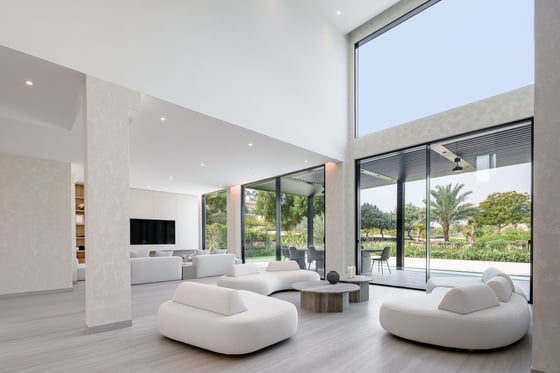 Exquisitely upgraded luxury villa in Jumeirah Islands, picture 4