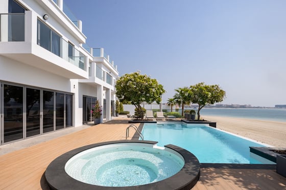 Breathtaking luxury villa on Palm Jumeirah Frond Tip, picture 3
