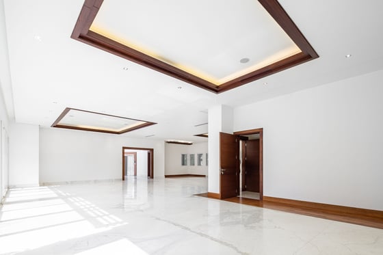 Custom-built luxury mansion in Emirates Hills, picture 7