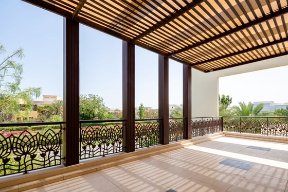 Custom-built luxury mansion in Emirates Hills, picture 31