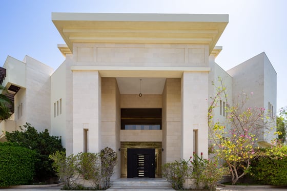 Custom-built luxury mansion in Emirates Hills, picture 37
