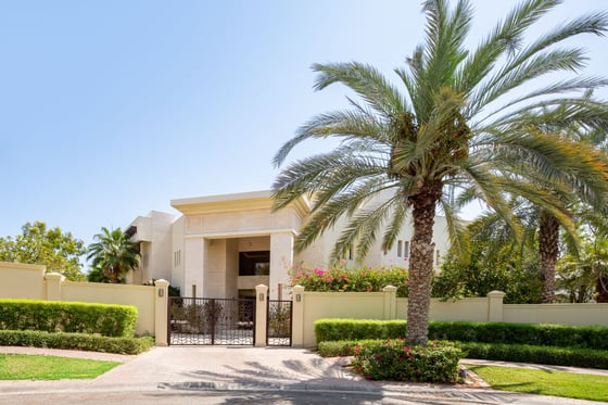 Custom-built luxury mansion in Emirates Hills, picture 36