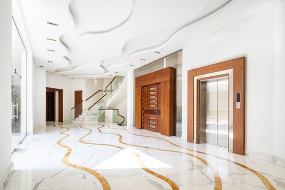 Custom-built luxury mansion in Emirates Hills, picture 5