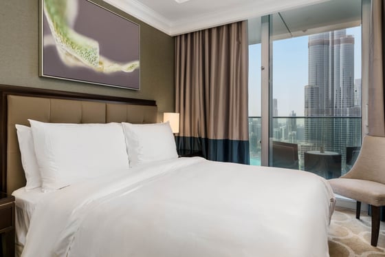 Stunning serviced Apt in the heart of Downtown., picture 4