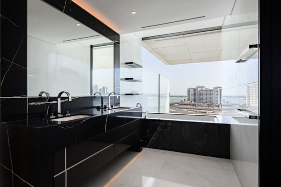 State-of-the-art apartment in exceptional Palm Jumeirah residence., picture 10